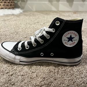 Black Converse - Size 7.5 Women’s